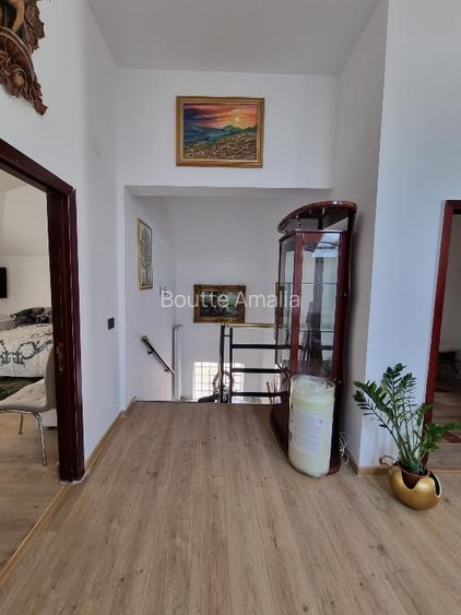 Casa luxoasa cu vedere la lac - 7