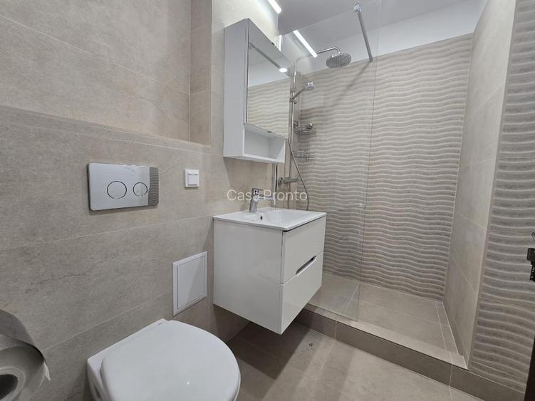 De vanzare Apartament 4 camere, zona Tolstoi. - 12