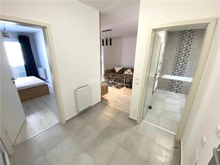 Studio, 48mp, cu Parcare, zona Coresi - 11