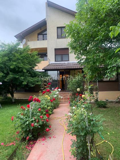 Snagov  Vila de Prestigiu,, Mobilat Utilata,,  Mutare Imediata (+8camere -5bai) - 2