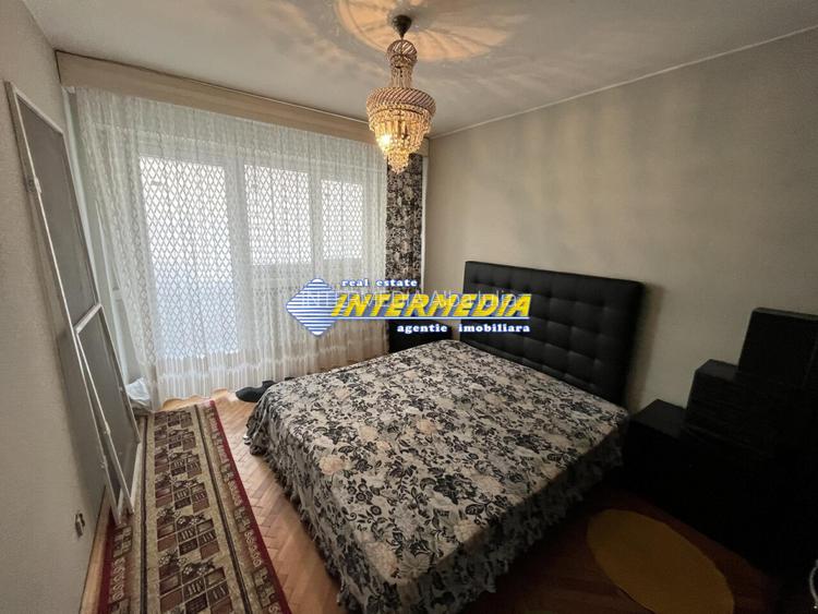Apartament cu 4 camere 90 mp de inchiriat  etaj 1 in Alba Iulia Cetate Bulevard - 15
