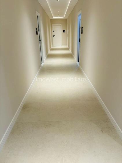 Complexul Studențesc | 3 camere | Scară interioară | 94 mp | Parcare privata - 22