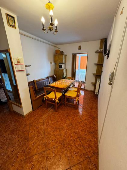 Ap 2 camere conf 1 dec, etaj 2/4, Malu Rosu - 14