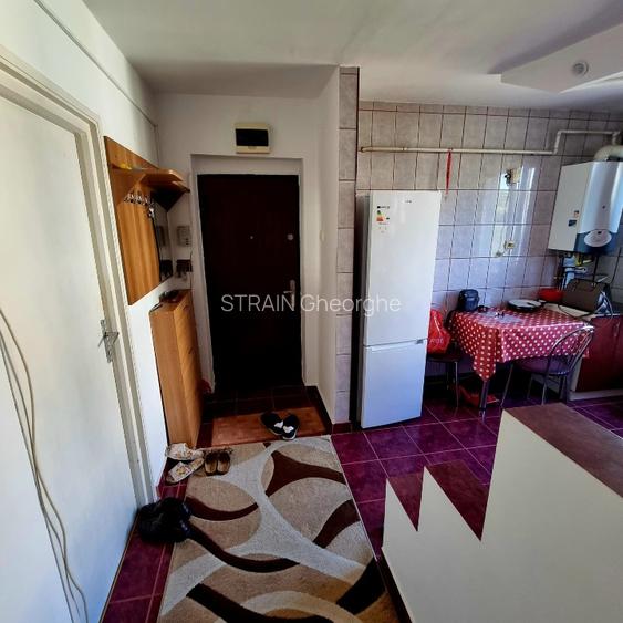 Vanzare apartament 3 camere, Resita, Moroasa 1 - 5