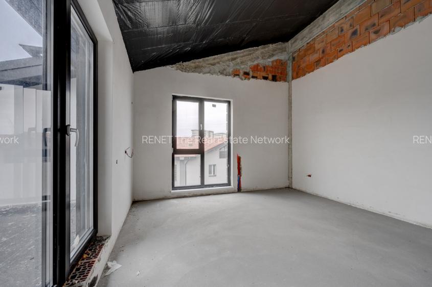 Casa se preda finisata - 4 bai - 3 dormitoare - curte - parcare -  metrou Pacii  - 14