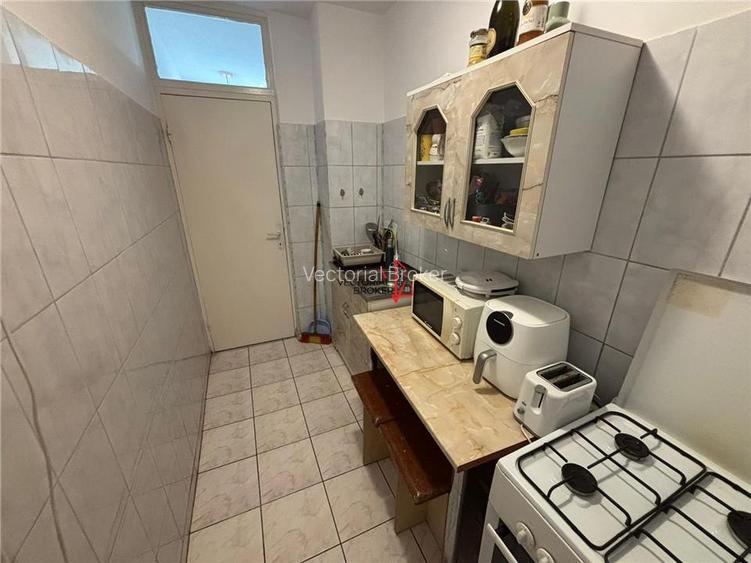 Garsoniera zona Dristor Metrou - 8