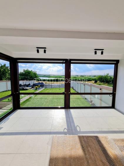 Pensiune turistica de vanzare in Corbu vedere lac afacere la cheie - 31