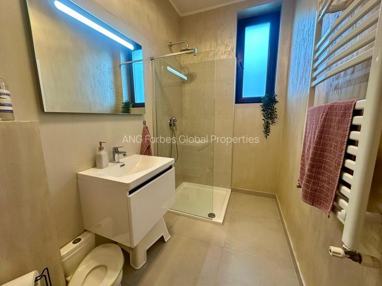 Vilă Elegantă cu Piscină Privată în Corbeanca - 16
