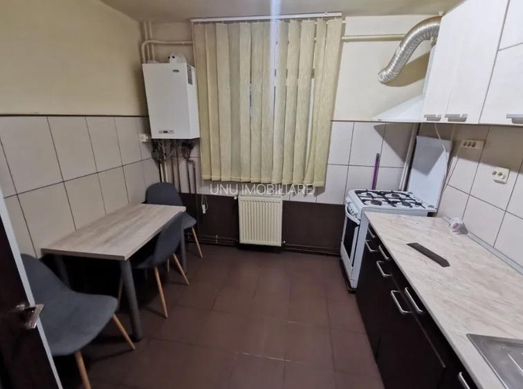 Etaj 2 Ap 2 Camere Decomandat 58mp zona Nicolina - 3