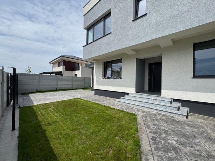 Vila Tunari cu vedere la LAC, 135m2 si curte mare - 3