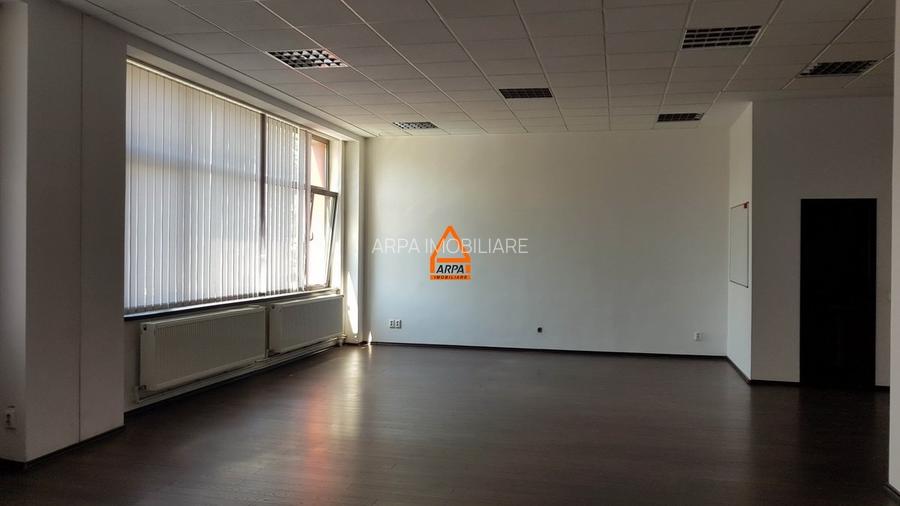 Spatiu comercial - Birouri - 130 - 360 mp - Podu Ros - 4