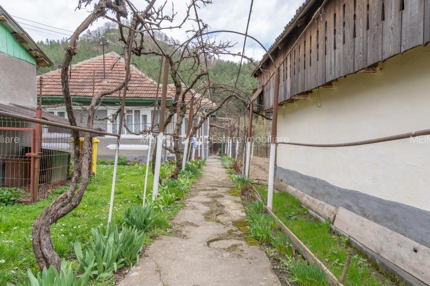 Acasă nu e un apartament. E pe Pietrosu nr. 8, în Zemeș. - 3