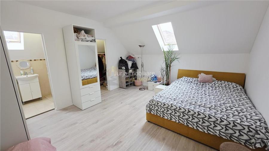 CASA 5 CAMERE 196 MP TEREN 225 MP DAMBUL ROTUND - 18