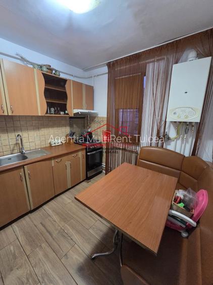 Apartament 3 camere - str.Isaccei - centrala pe Gaz! - 2