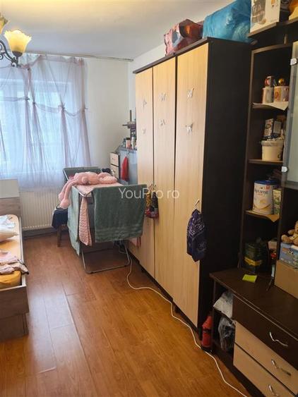 Garsoniera Etaj Intermediar zona Buziasului - 4