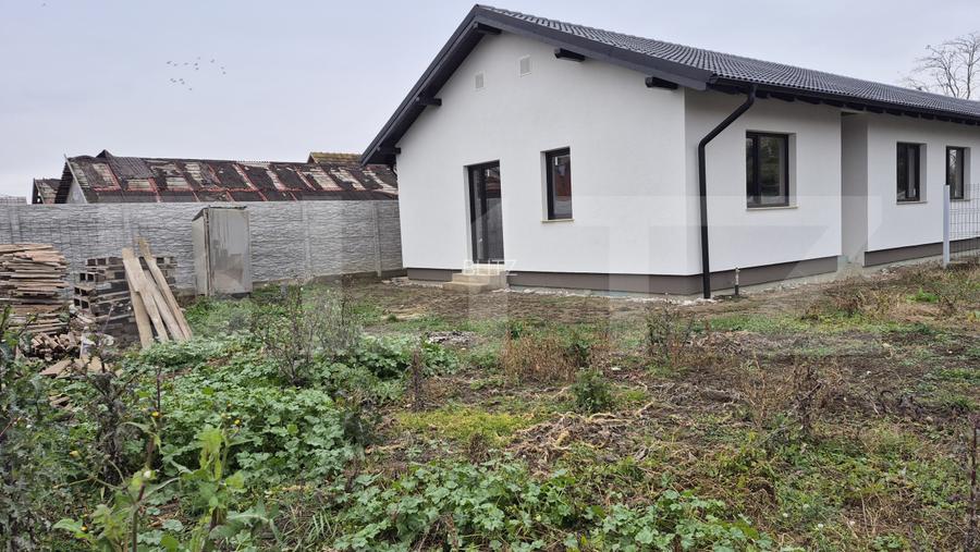 Casa cu 4 camere  semifinisata, 92 mp, teren 400 mp, in Vetis - 6