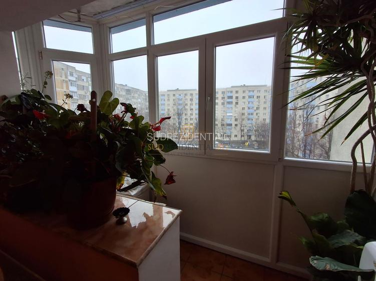 Apartament 4 camere, etaj 4/10, stradal Sos.Berceni, Sector 4 - 17