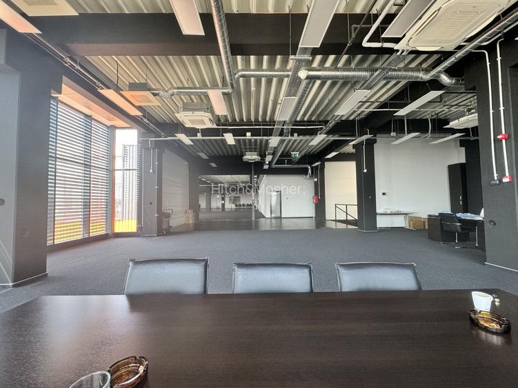 Spatiu pentru birouri - 900 mp - 2