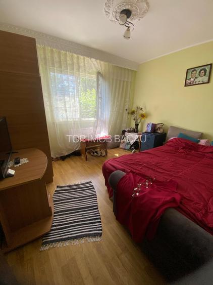 3 decomandate parter inalt cu centrala zona Orizont - 3