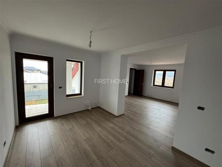 Vila deosebita Parter + Mansarda de vanzare in Odobesti - 29