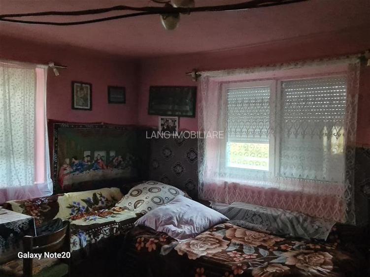 CASA PE COLT IN SIRIA CU TEREN MARE - 9