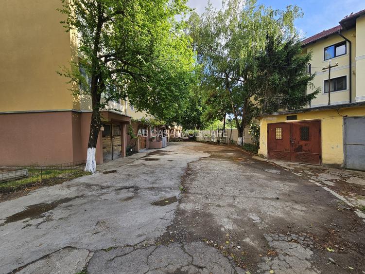 Ap 4 cam, dec, et 3 din 4, centrală proprie, zona Circumvalațiunii, comision 0% - 16