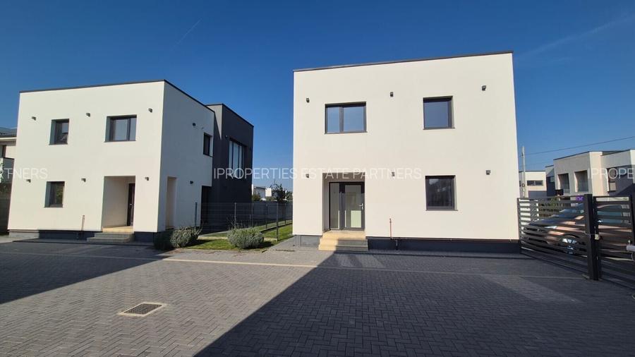 Vila de vanzare in Tunari - 8