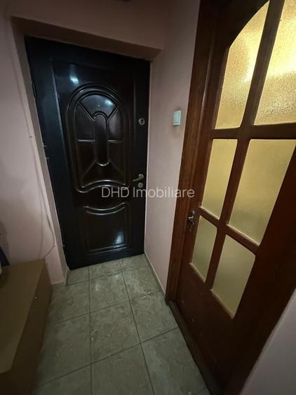 Garsonieră Galata, mobilată și utilată, liberă - 2