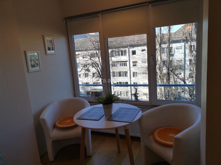 Închiriez apartament central cu 1 camera - 7