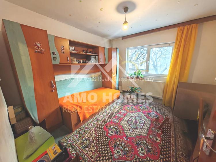 De Vănzare- Apartament Luminos, Decomandat cu Centrală Proprie - 3