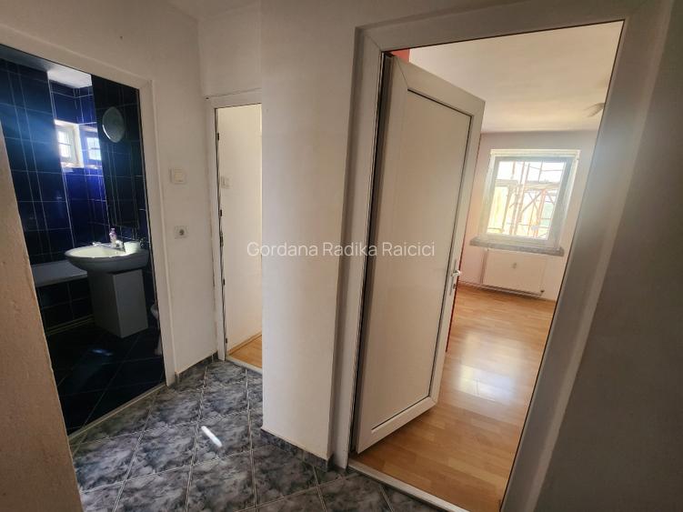 De vanzare apartament cu 4 camere in Sannicolau Mare jud Timis - 10