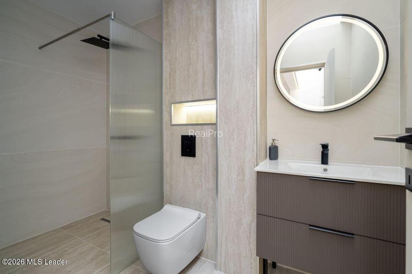 Iancu Nicolae - Vila high-end pe malul lacului, Gradina cu Ponton - 20