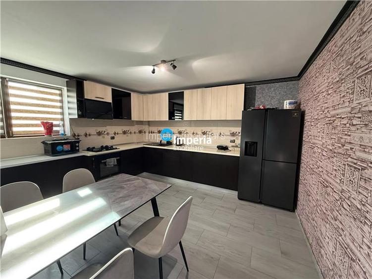 Vila 4 cam. 650 teren, regie proprie, garaj, beci, vedere lac Iezareni - 6