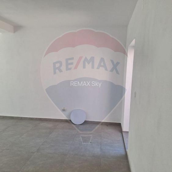 Spațiu comercial de închiriat – Zonă cu trafic intens, lângă Piață - 4