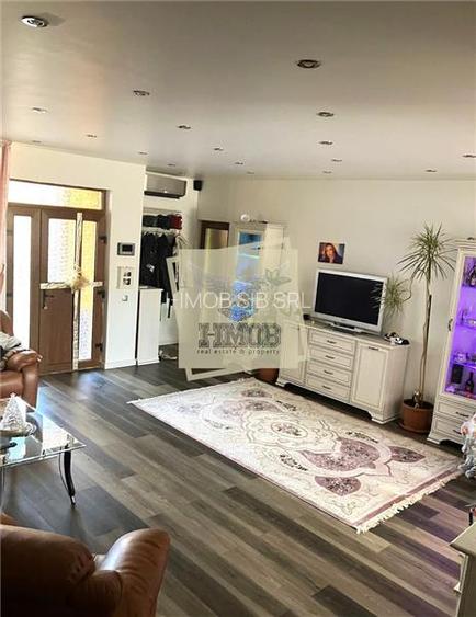 Casa 8 camere 6 bai 450 mp teren in zona Terezian - 4