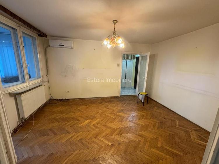 APARTAMENT DE VÂNZARE CU DOUĂ CAMERE IN ZONA STEFAN CEL MARE SEC.2MERE. - 3