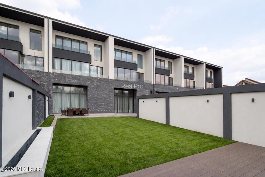 Iancu Nicolae - Vila high-end pe malul lacului, Gradina cu Ponton - 2