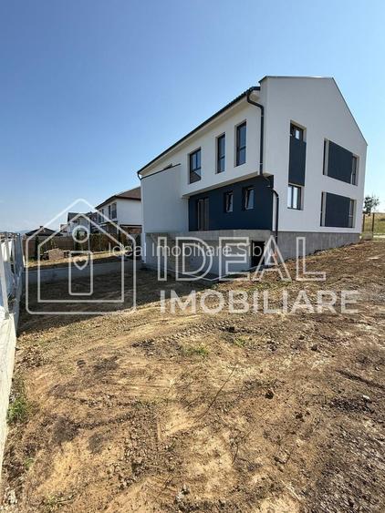 Casa cu 4 camere, pivnita si 300 mp de curte, zona Calea Cisnadiei - 2