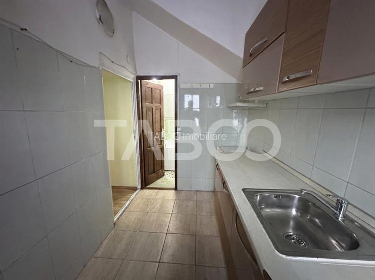 Garsoniera de vanzare cu 1 loc de parcare in curte Podul Minciunilor - 3