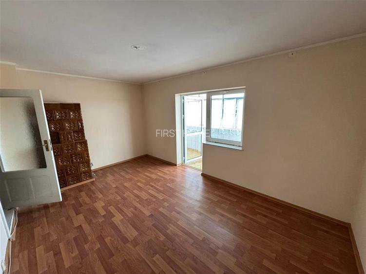 Apartament 3 camere, etaj 1 , 80mp in Campineanca - 8