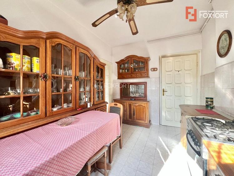 Casa individuala de vanzare cu 3 camere si teren de 510 mp, zona Telegrafului - 8