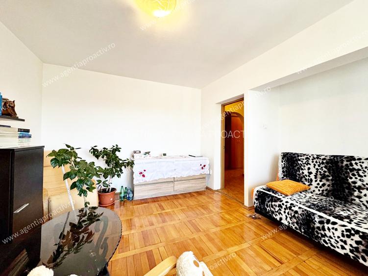 Apartament cu 2 camere decomandat, in zona Port, 3 balcoane! - 2