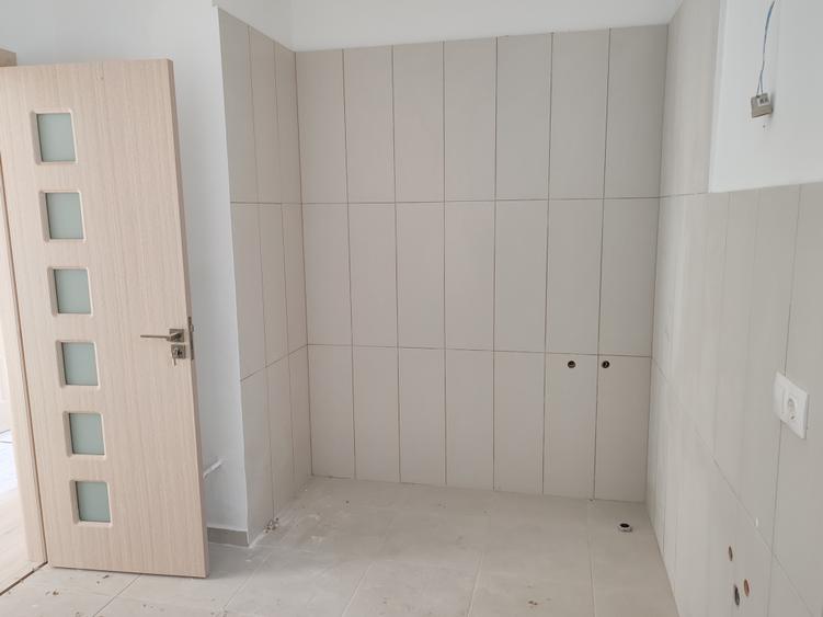 Casa 4 camere libera la vanzare SANPETRU - iesirea spre Harman