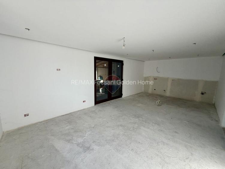 Casă de vanzare Golesti 4 camere 3 bai