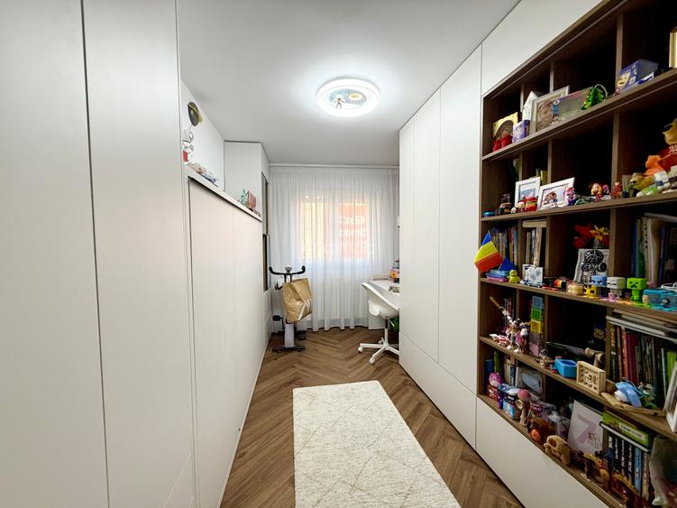 Vanzare 4 camere P-ta Universitatii- bloc fara risc - 11