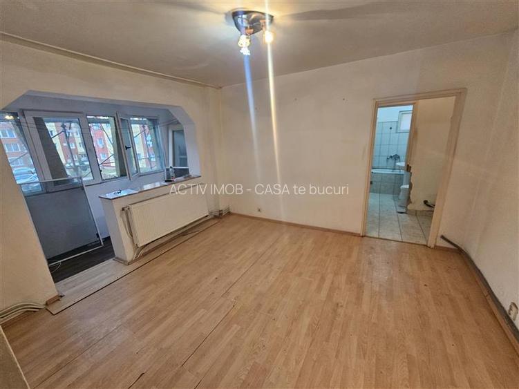 Resita, 2 Cam. Cf. 1, Et. 1, Micro 2 - 23