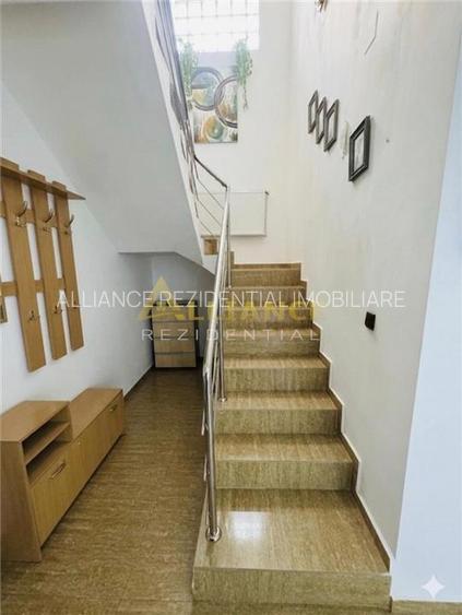 Casa individuala premium cu piscina, panouri fotovoltaice si curte amenajata – B - 13