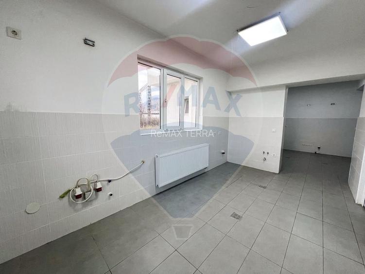 De inchiriat spațiu comercial pentru diverse afaceri - 11