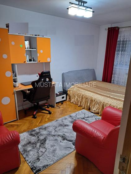 Apartament 3 camere, suprafata totala 80mp, zona Strada Garii. Etaj 1. - 3