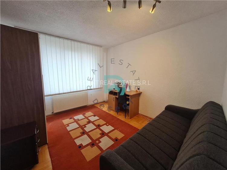 Apartament 3 camere Grivitei, intermediar, Brasov - 2